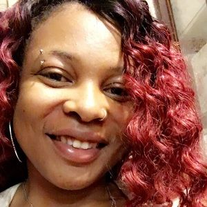 Meet your Posher, Jamesia